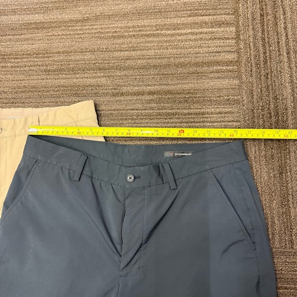 Greg Norman Collection Men's Shorts in Beige and Black Bundle Golf Casual - Picture 3 of 6
